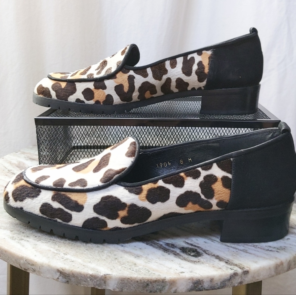 🐆VINTAGE Donald J. Pliner Hide Heeled Loafers in Leopard print Size 8